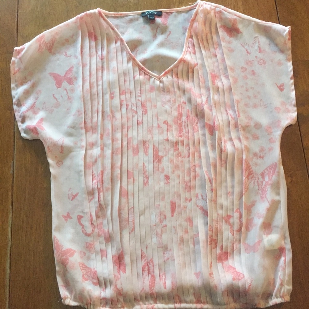 Apt.9 Light peach w/pink butterflies blouse & cami